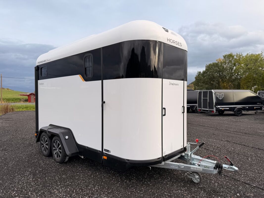 Pferdeanhänger